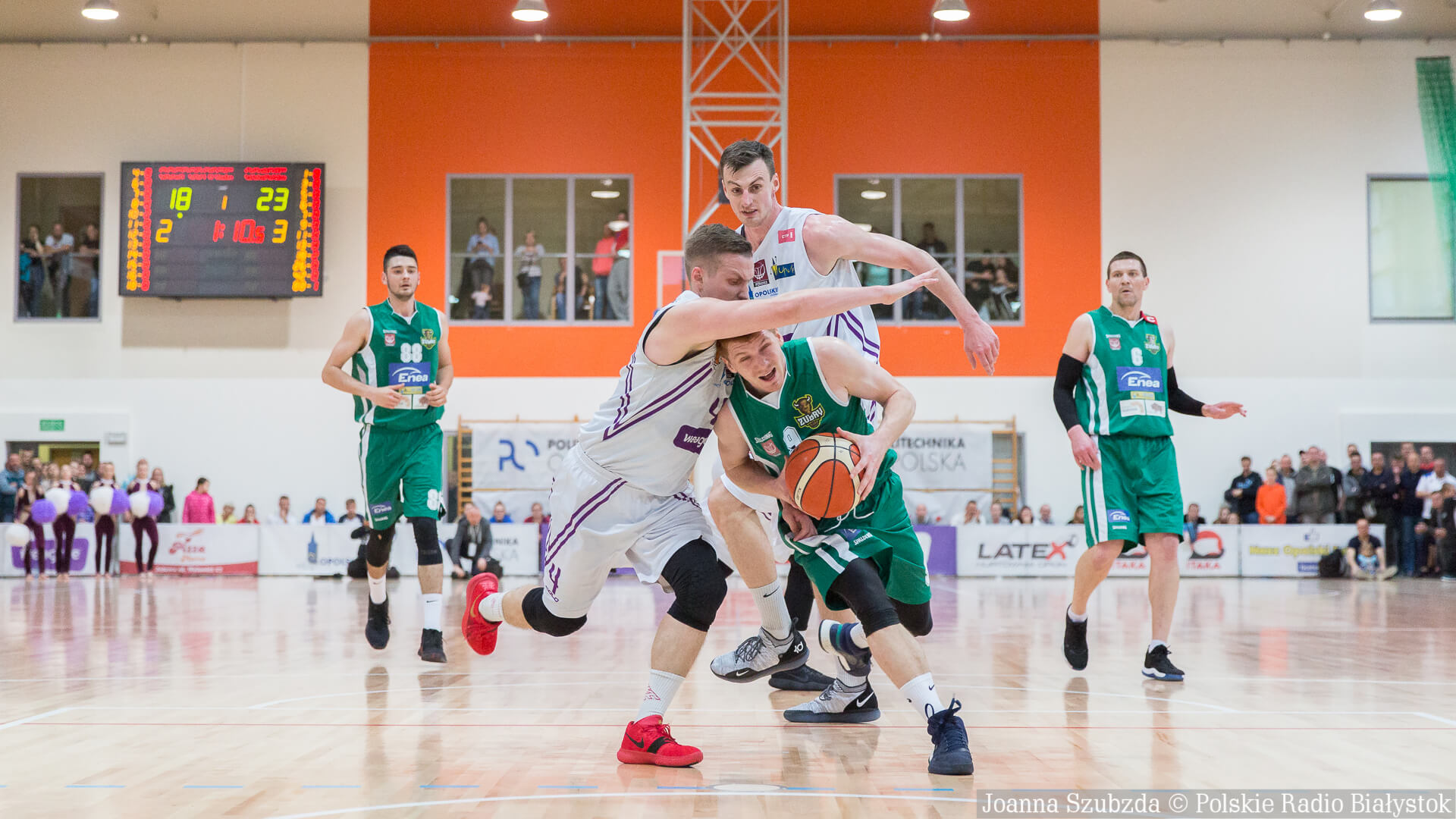 Żubry Białystok przegrały mecz z AZS Politechniką Opolską. Białostoczanie mają jeszcze szansę awansu do 1. ligi [zdjęcia]