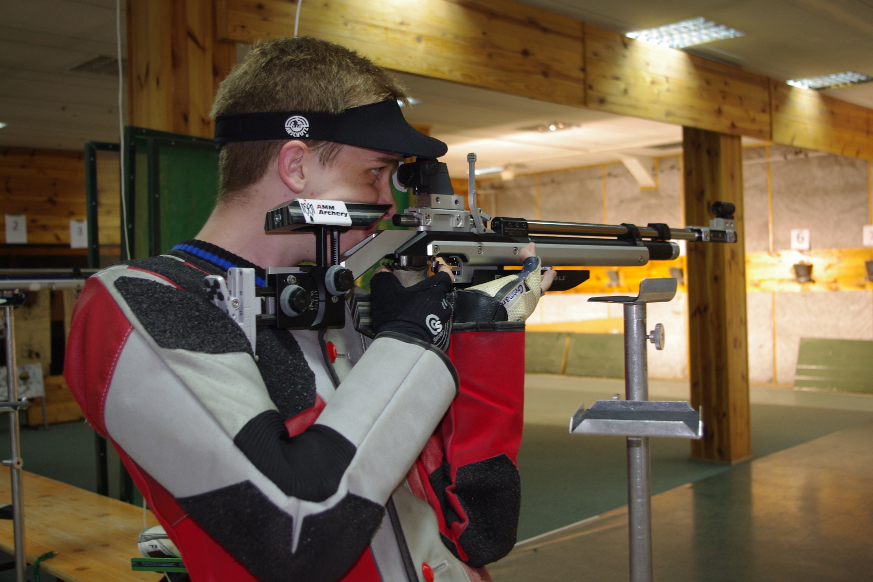 17-latka z Białegostoku wygrała zawody strzeleckie i samochód