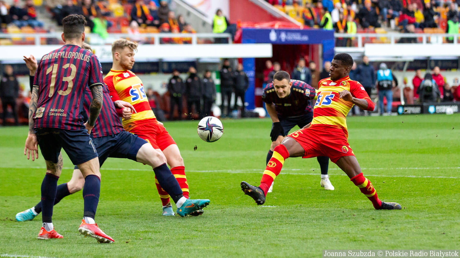 Jagiellonia słabsza od Pogoni - przegrywa na własnym boisku [zdjęcia, wideo]