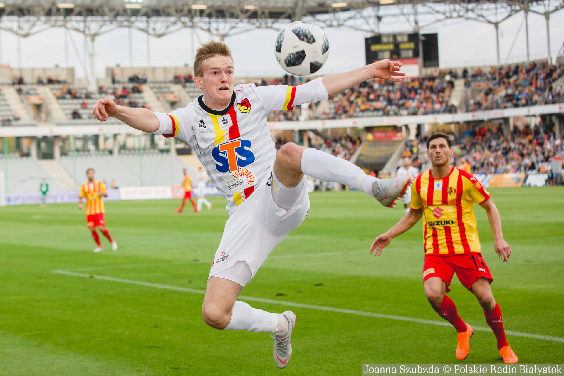 Jagiellonia Białystok zdobyła jeden punkt w meczu z Koroną i już nie jest liderem [zdjęcia, wideo]