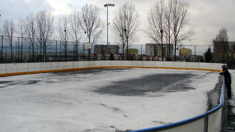 Łomżyńskie lodowisko z opóźnieniami, ale będzie otwarte jeszcze przed świętami