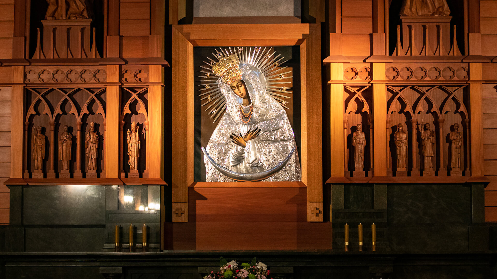 "Madonny Podlasia: Panna nieprzemijających ogrodów - Matka Boska Ostrobramska" - audycja Olgi Gordiejew