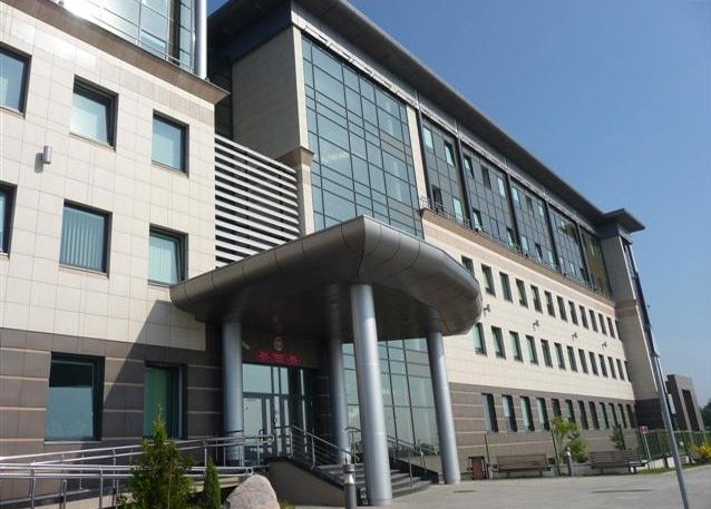 26-latek uciekł z prokuratury. Jego znajomi też mogą usłyszeć zarzuty