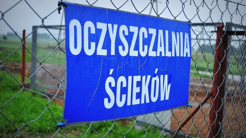 Kilkadziesiąt tysięcy złotych zapłacą dwie firmy za usunięcie skutków awarii oczyszczalni w Siemiatyczach