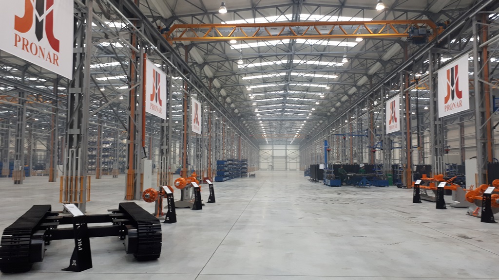 Zespół Szkół Zawodowych w Hajnówce i Pronar podpisały porozumienie o współpracy