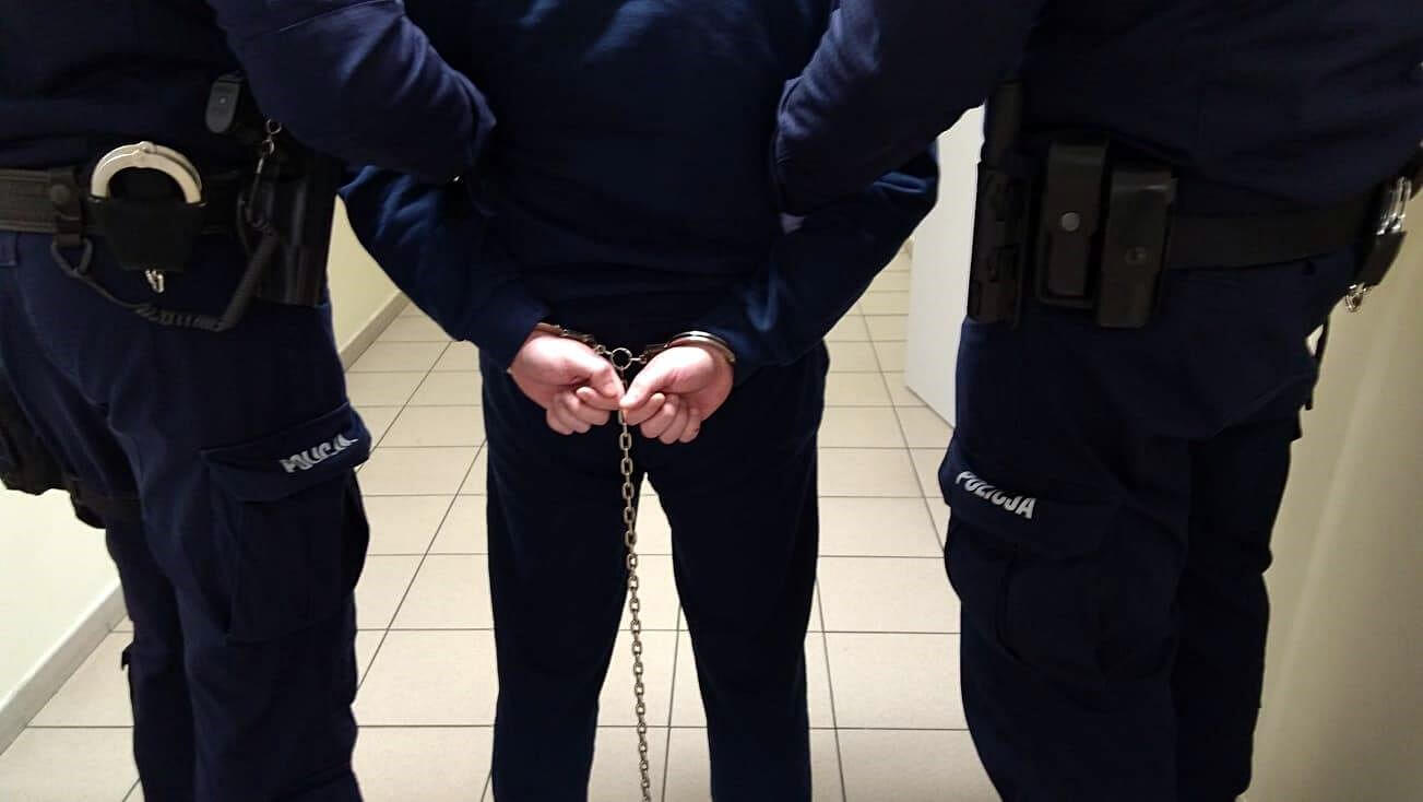 Trzech Litwinów miało kraść alkohol i artykuły spożywcze - wpadli w ręce suwalskiej policji