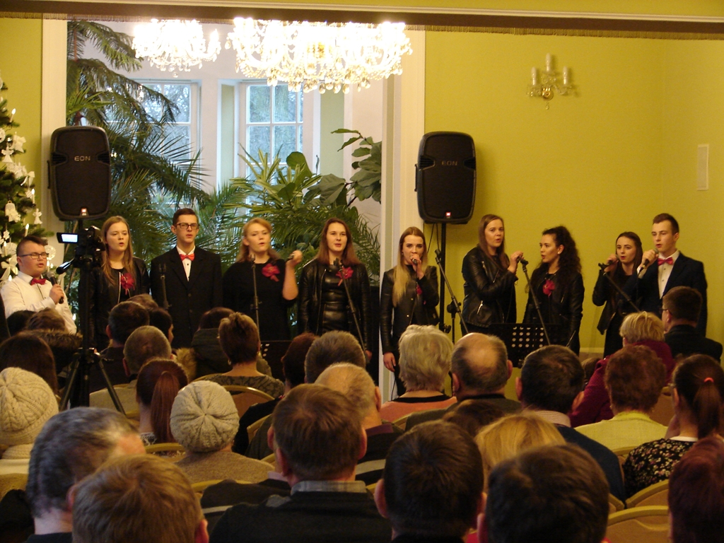 10 zespołów śpiewało kolędy w Muzeum Rolnictwa w Ciechanowcu