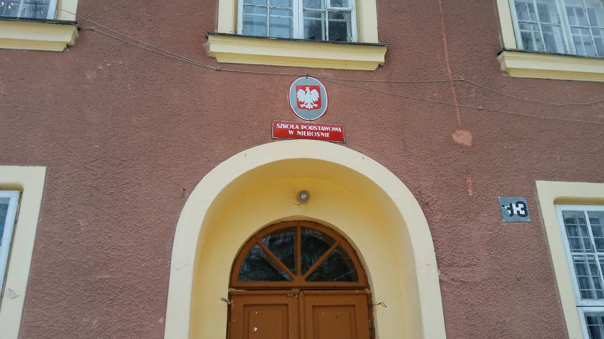 Radni Dąbrowy Białostockiej chcą zlikwidować szkołę w Nierośnie - mieszkańcy mówią "nie"