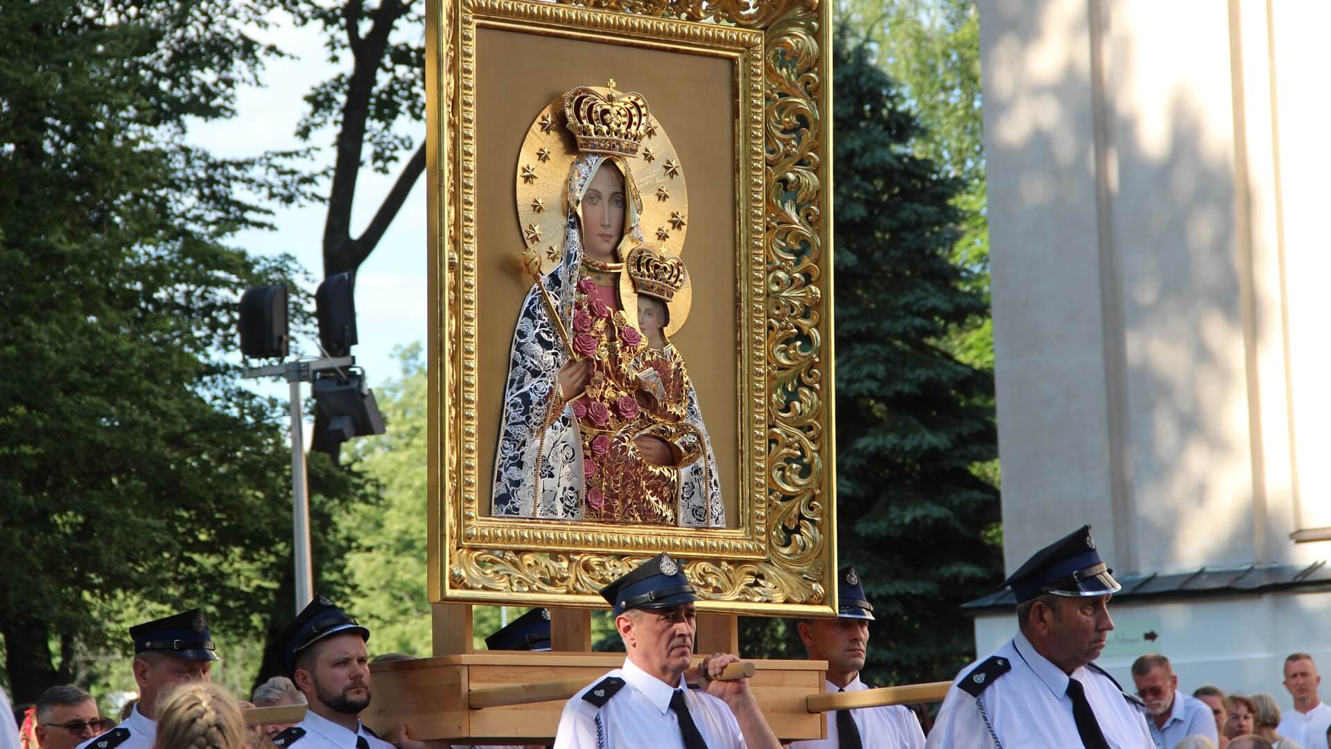 Uroczystości z okazji 40-lecia koronacji obrazu Matki Boskiej Różanostockiej