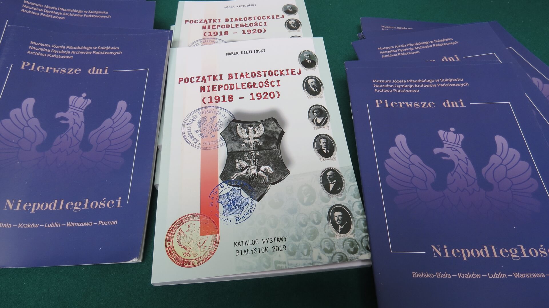 Można obejrzeć dokumenty i fotografie sprzed lat - wystawa w Archiwum Państwowym w Białymstoku