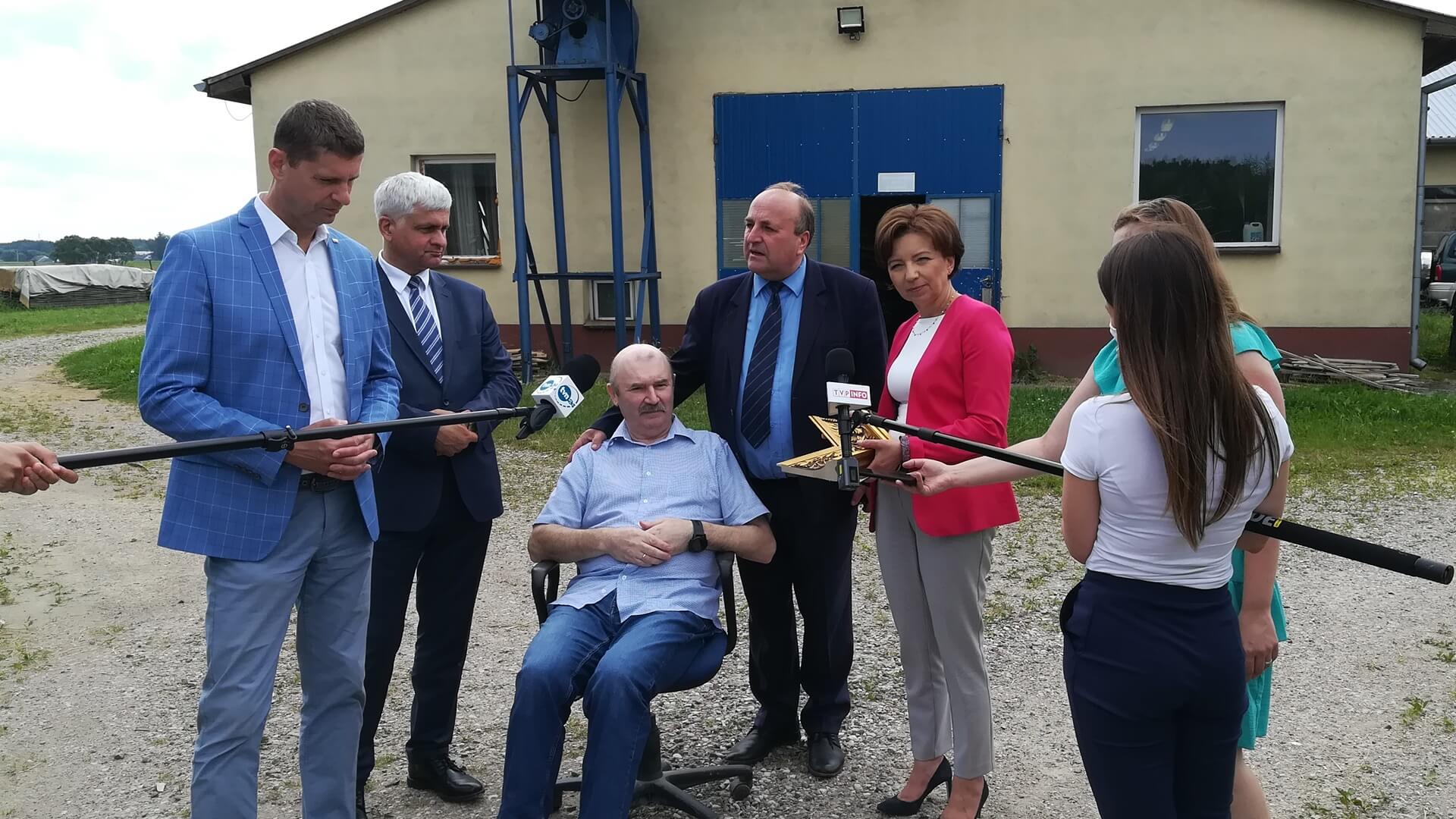 Marlena Maląg odwiedziła rodzinne przedsiębiorstwo w Olszewku