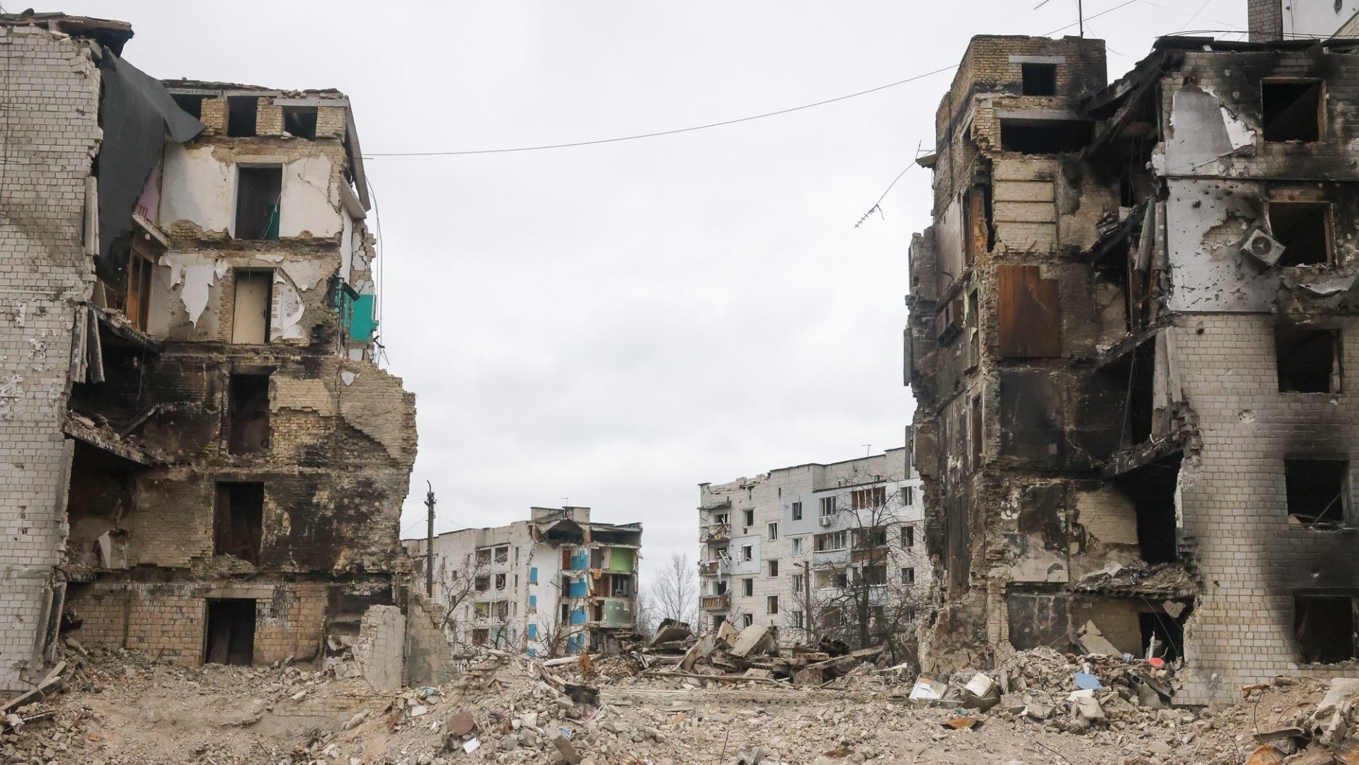 Premier Ukrainy: Zachęcam wszystkich do brania udziału w odbudowie naszego kraju