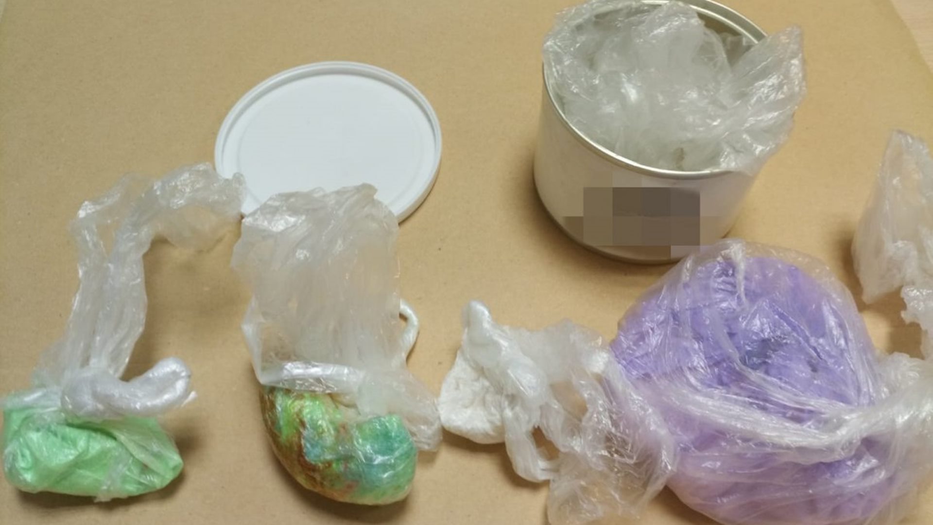 Zamiast golonki przechowywał w konserwie narkotyki - mieszkańcowi Łomży grozi do 15 lat więzienia