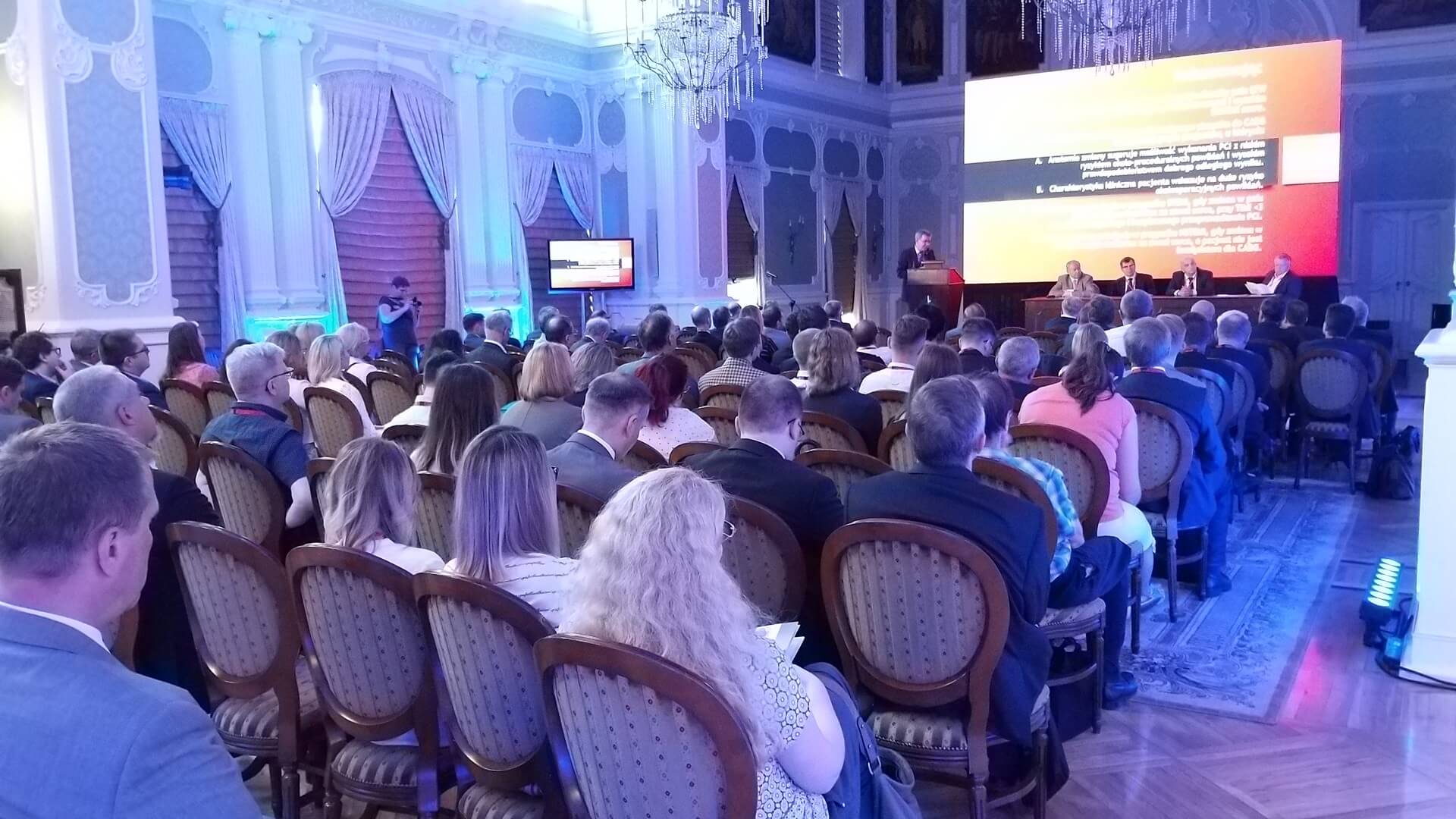 Kardiochirurdzy m.in. z całej Polski spotkali się w Białymstoku na debacie dot. przyszłości leczenia