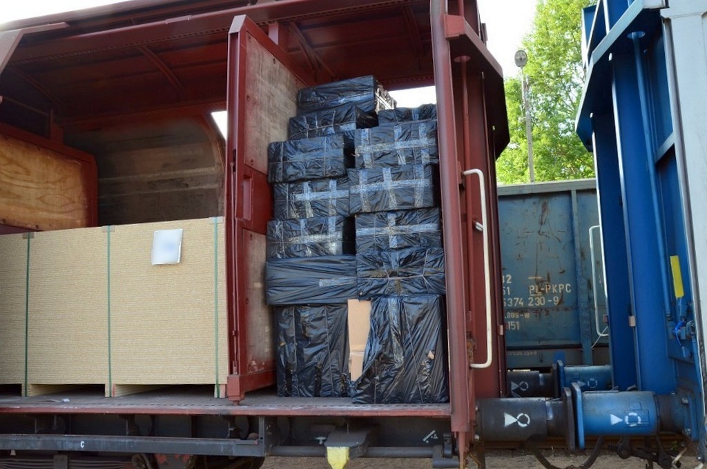 W Siemianówce udaremniono przemyt ponad 40 tys. paczek papierosów