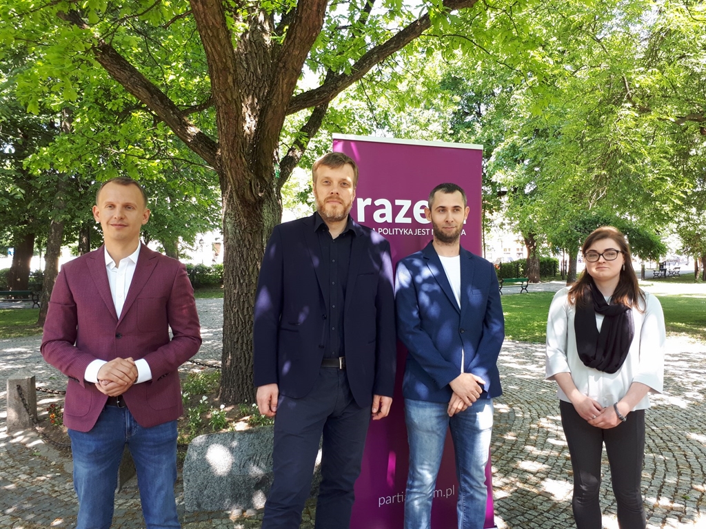 Lider Partii Razem przedstawił w Suwałkach kandydata do sejmiku województwa podlaskiego