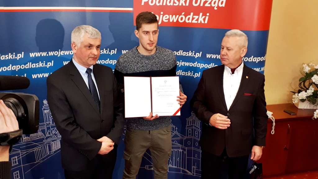 Taras Romanczuk odebrał akt nadania mu polskiego obywatelstwa