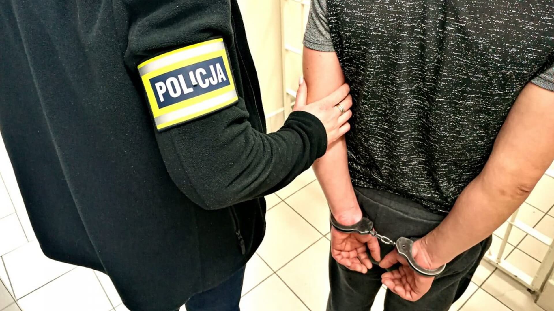 Łomżyńska policja ujęła trzech nastolatków na gorącym uczynku kradzieży