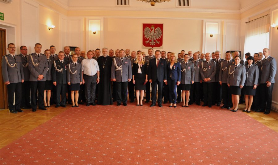 Ponad 20 podlaskich policjantów i pracowników policji otrzymało odznaczenia