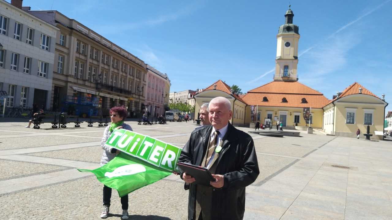 Zdaniem Tadeusza Nowaka z Partii Zieloni - powinniśmy czerpać energię wyłącznie ze źródeł odnawialnych