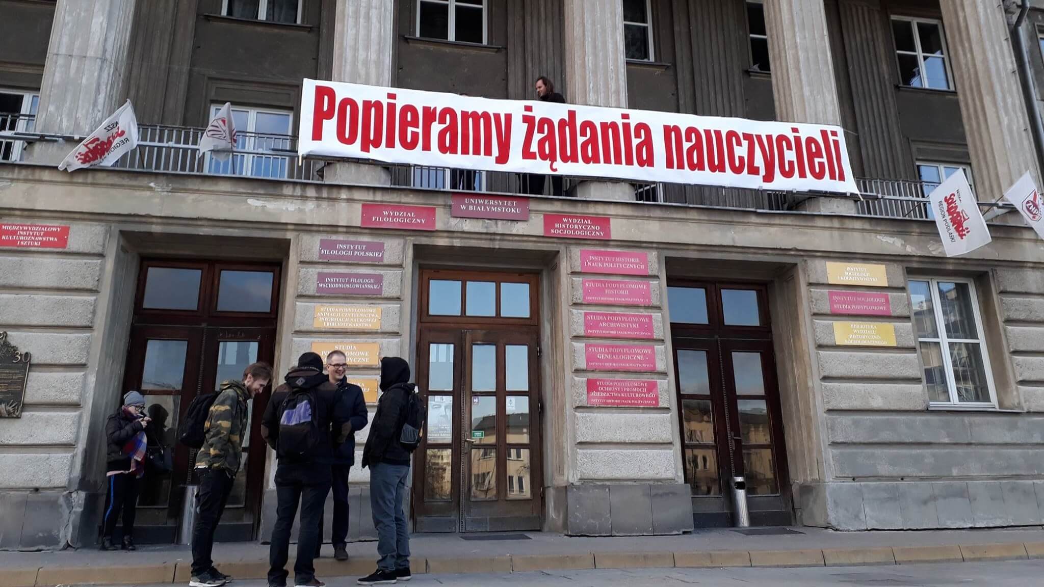 Ze strajkiem nauczycieli solidaryzują się radni z KO, naukowcy i uniwersyteccy związkowcy