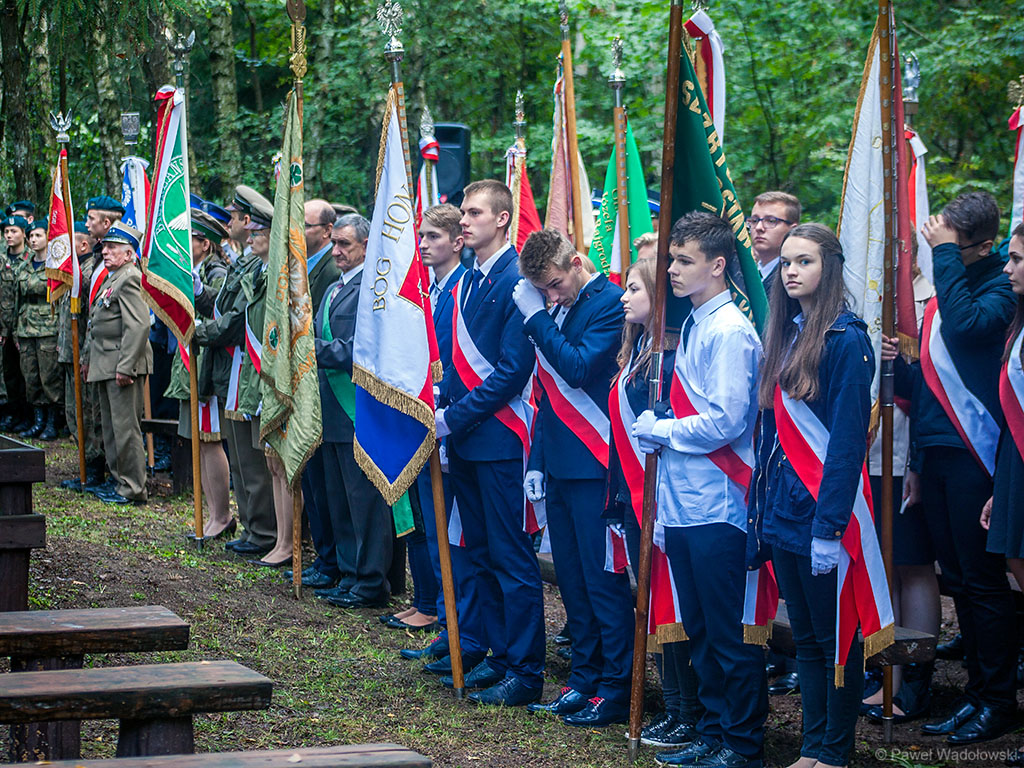 Kilkadziesiąt osób pod wsią Osowe Grzędy uczciło pamięć żołnierzy 9. Pułku Strzelców konnych AK