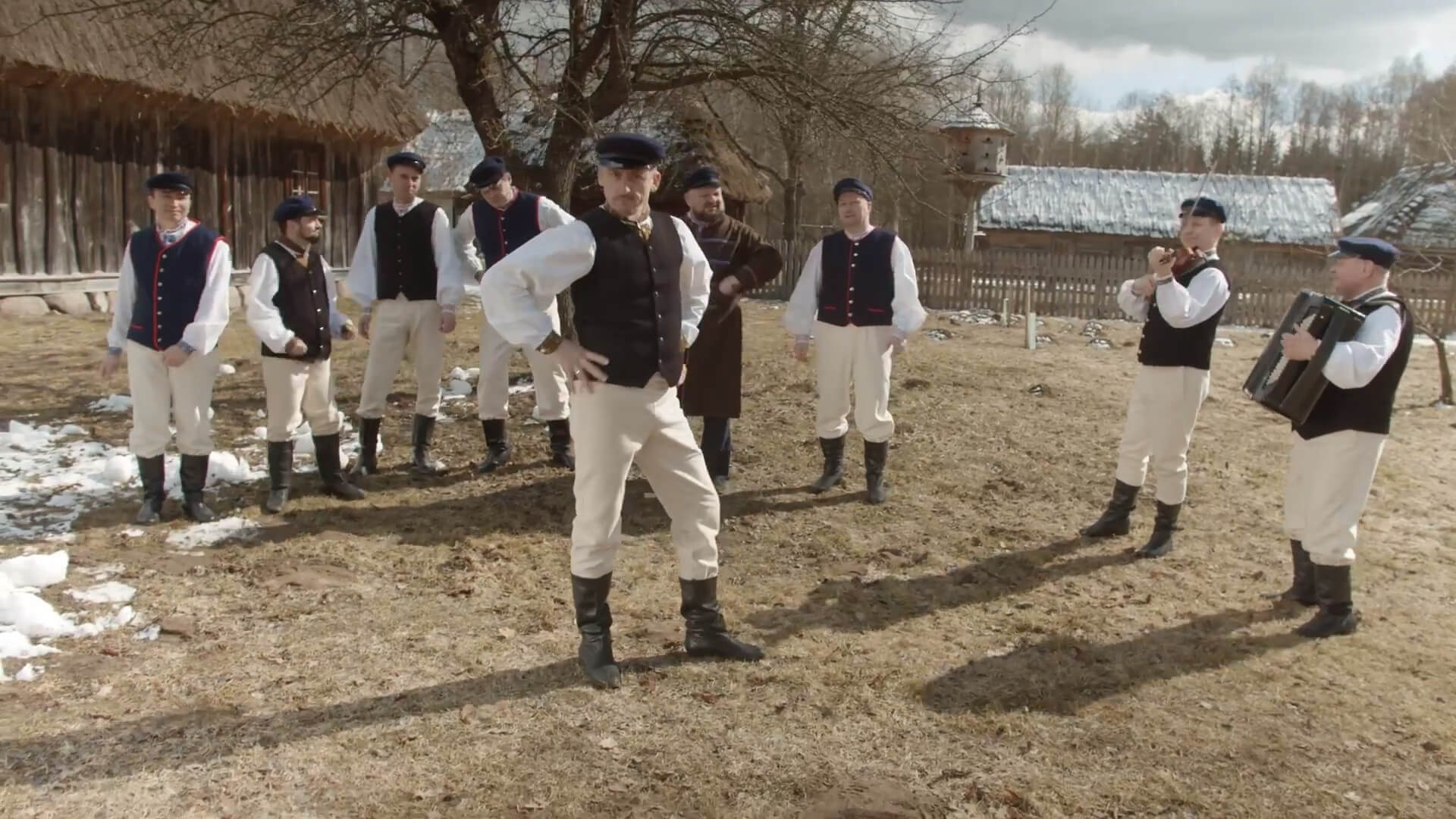 Śpiewanie konopielek w tym roku w gronie rodzinnym