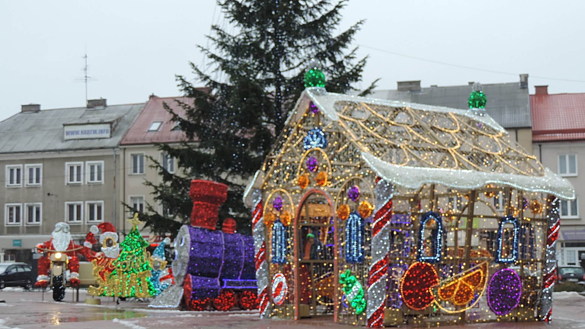 Władze Łomży zakupiły nowe iluminacje świąteczne za ponad 100 tys. zł