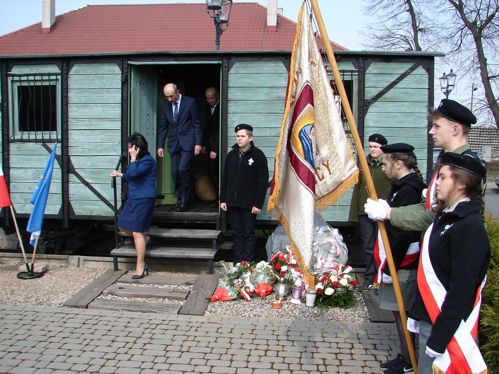 W Czyżewie uczczono 78. rocznicę wywózek mieszkańców na Syberię