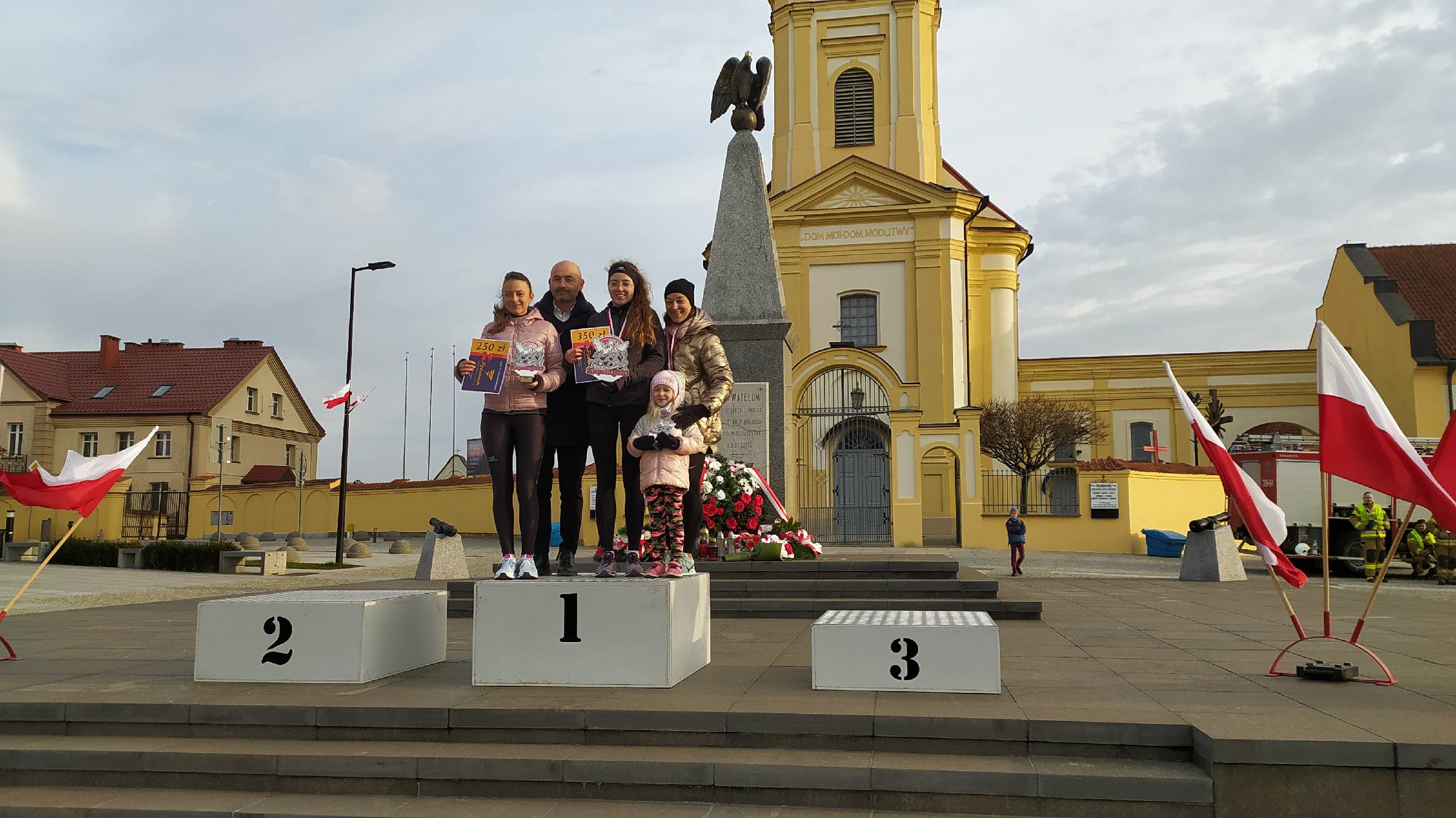 Około 100 osób wzięło udział w Biegu Niepodległości w Choroszczy [zdjęcia]
