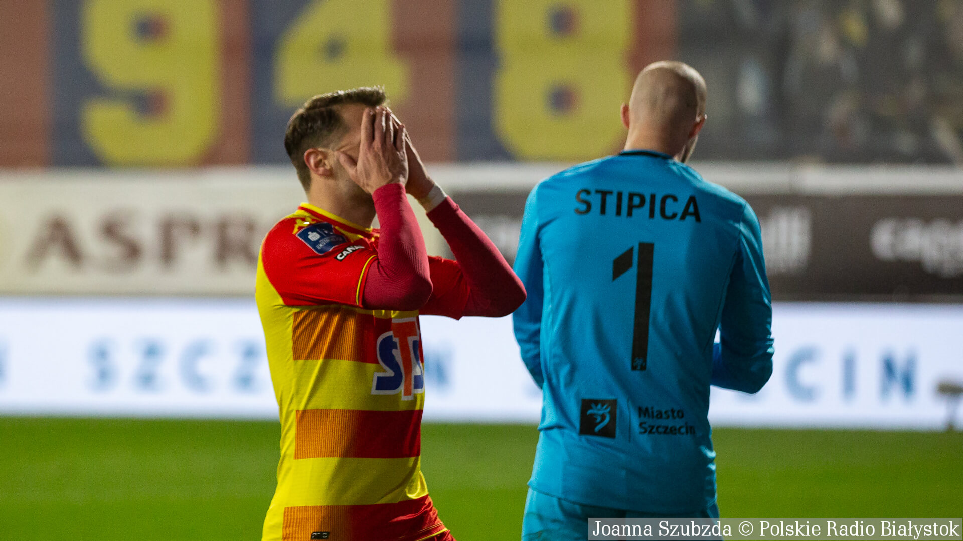 Jagiellonia Białystok rozbita w Szczecinie - traci aż cztery bramki i przegrywa mecz [zdjęcia]