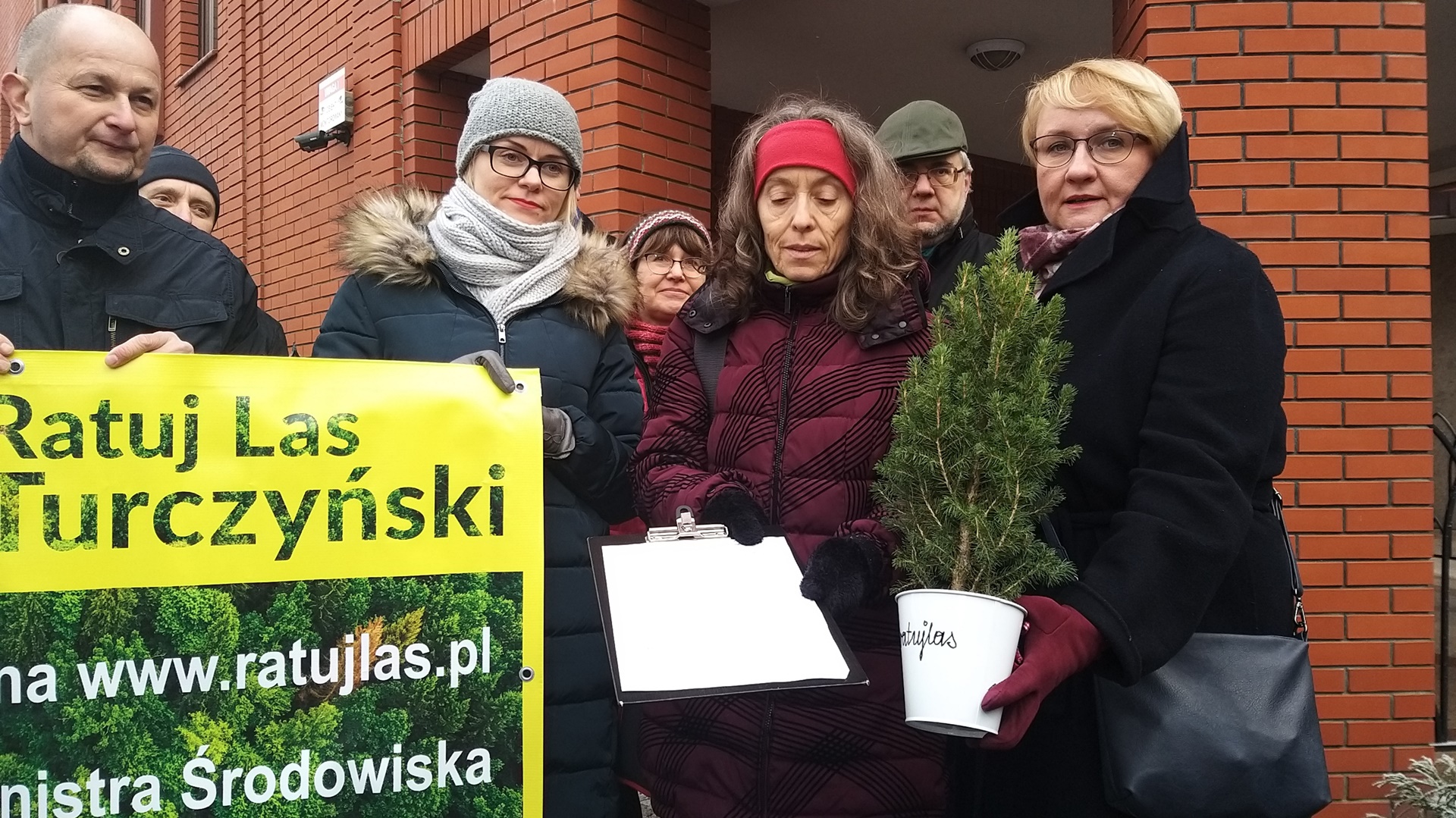 Grupa mieszkańców apeluje do kurii ws. wycinki lasu turczyńskiego