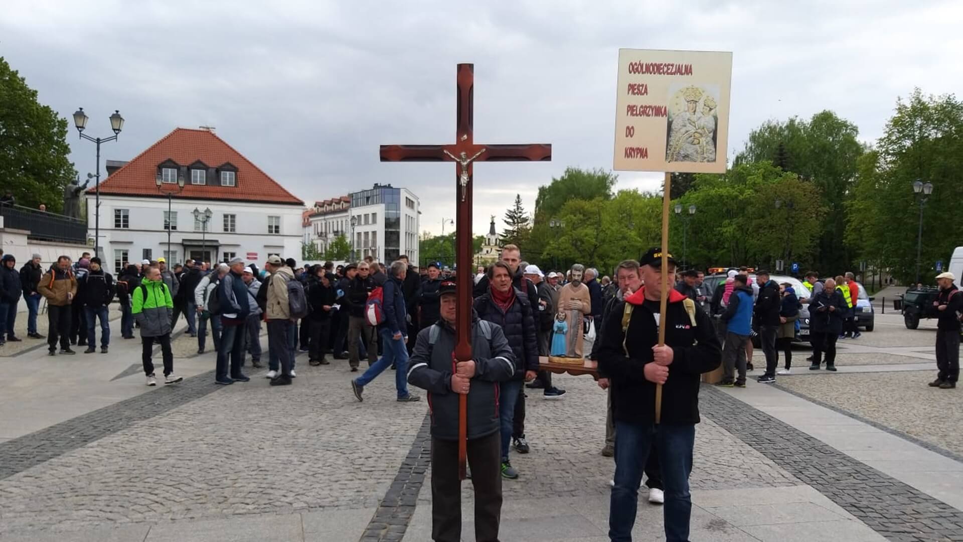 Po raz 26. sprzed białostockiej katedry wyruszyła Piesza Pielgrzymka Mężczyzn do Krypna