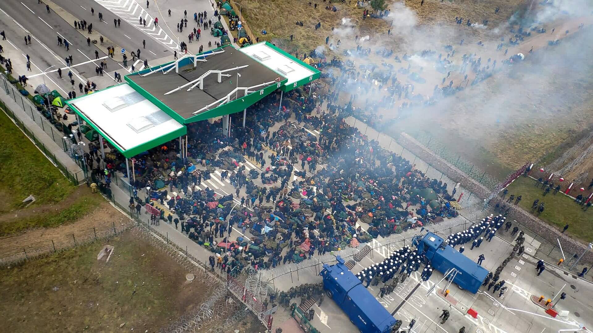 Mija rok od ataku cudzoziemców na granicę i polskie służby w Kuźnicy