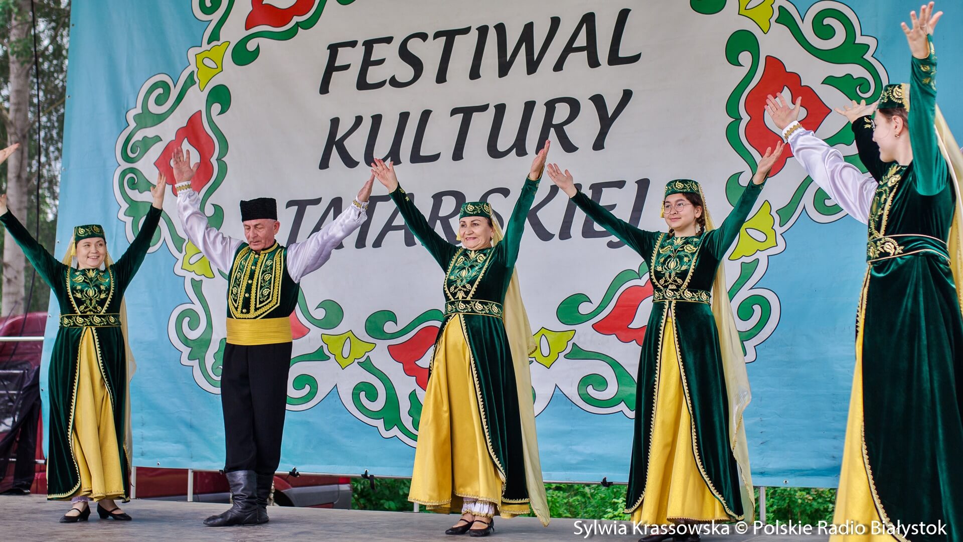 VIII Festiwal Kultury Tatarskiej - są zawody łucznictwa, koncerty i pokazy kulinarne [zdjęcia, wideo]