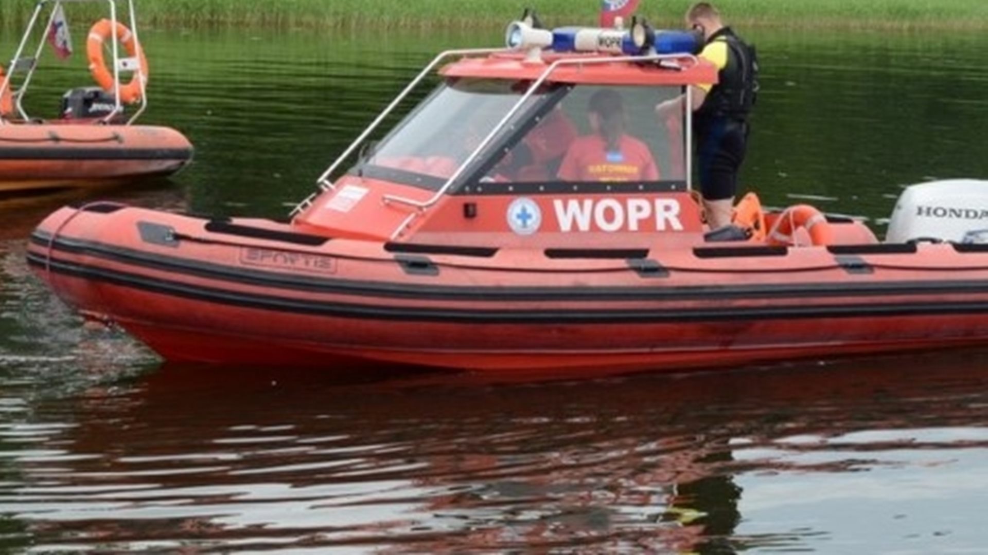 Na jeziorze Wigry jest niebezpiecznie - alarmują WOPR i policja