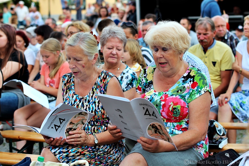 W Białymstoku zabrzmiały pieśni patriotyczne - koncert "Pamiętamy 44. Mój śpiewnik powstańczy"