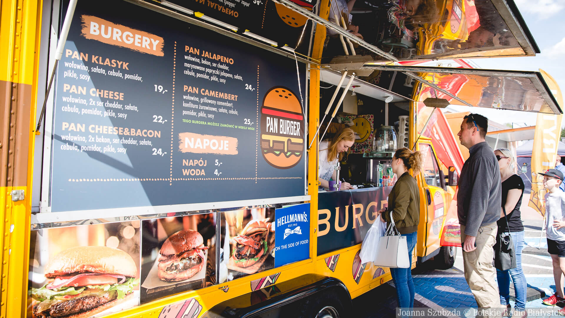 Zlot food trucków w Białymstoku - czyli dania z różnych stron świata wydawane z aut [zdjęcia]