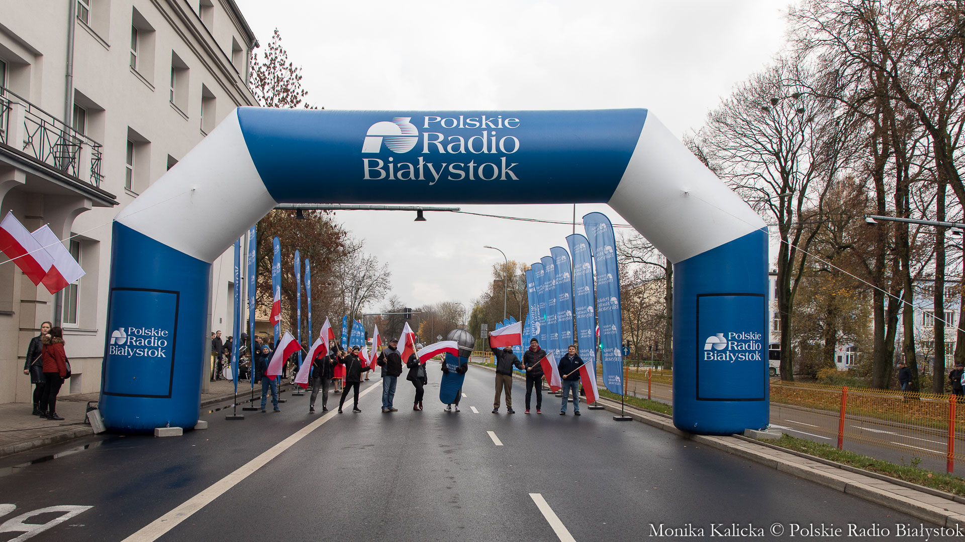 Radiowa Strefa Kibicowania na "Biegnę dla Niepodległej" [zdjęcia, wideo]