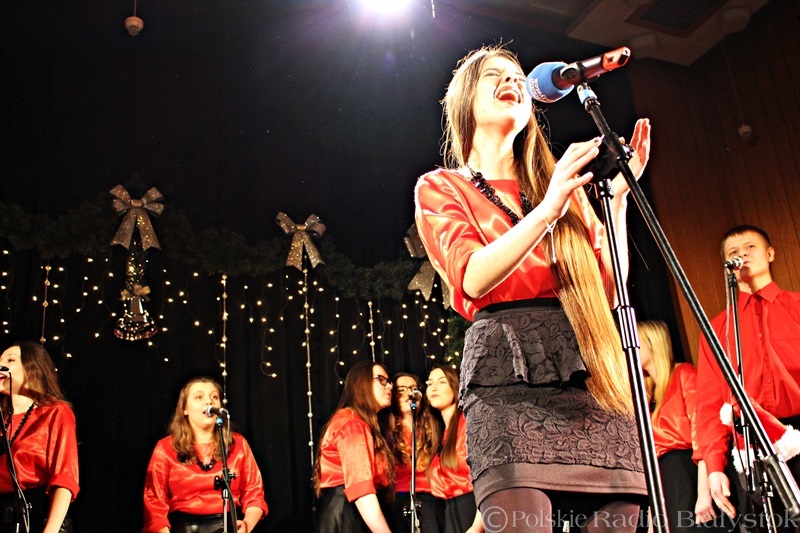 Koncert kolęd w wykonaniu wokalistów z Białostockiego Studia Piosenki Jerzego Tomzika