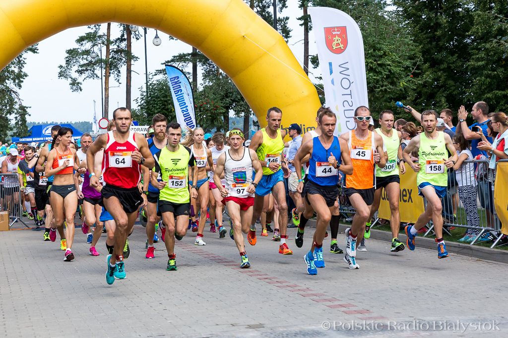 Pół tysiąca biegaczy w 7. edycji Budimex Półmaratonu Augustowskiego [zdjęcia]