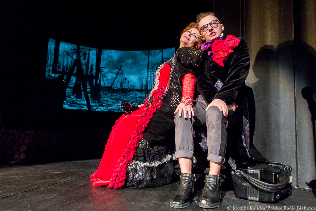 "Zemsta" Fredry w Teatrze Dramatycznym - o niezgodzie między ludźmi [zdjęcia]