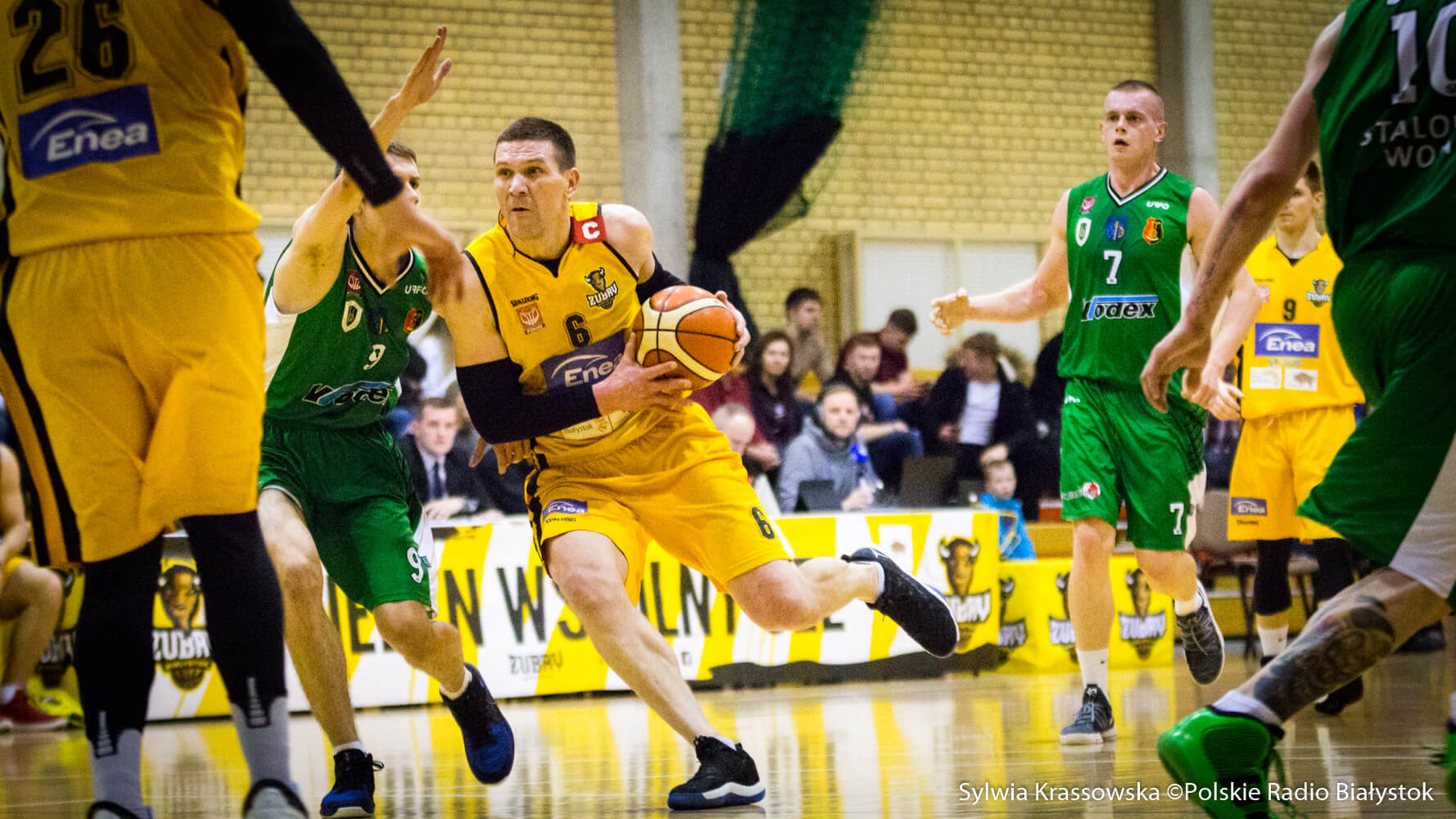 Żubry Białystok wygrały z drużyną Stal Stalowa Wola 92:77