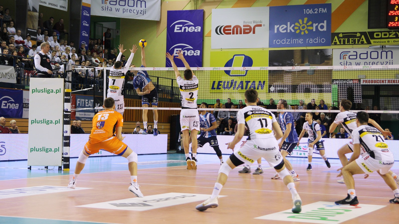 Siatkarze Ślepska Malow Suwałki wygrywają po pięciu setach z Czarnymi Radom [zdjęcia]