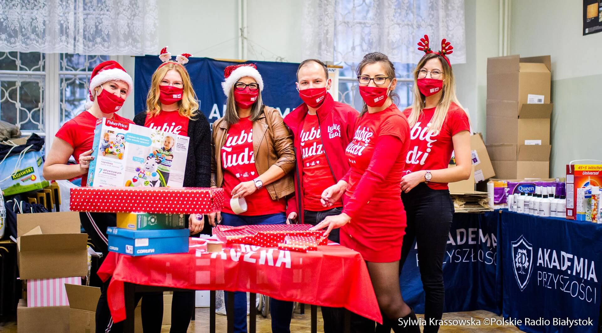 Trwa "Weekend cudów" - Szlachetne Paczki otrzyma prawie 400 podlaskich rodzin [zdjęcia]