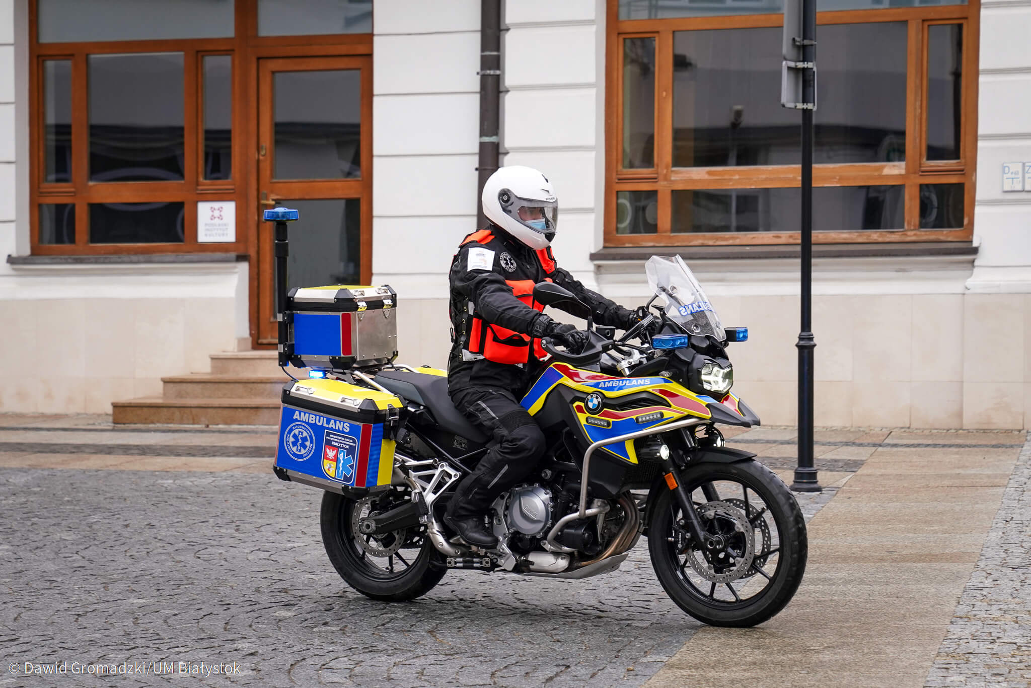 Wojewódzka Stacja Pogotowia Ratunkowego w Białymstoku ma na wyposażeniu motokaretkę