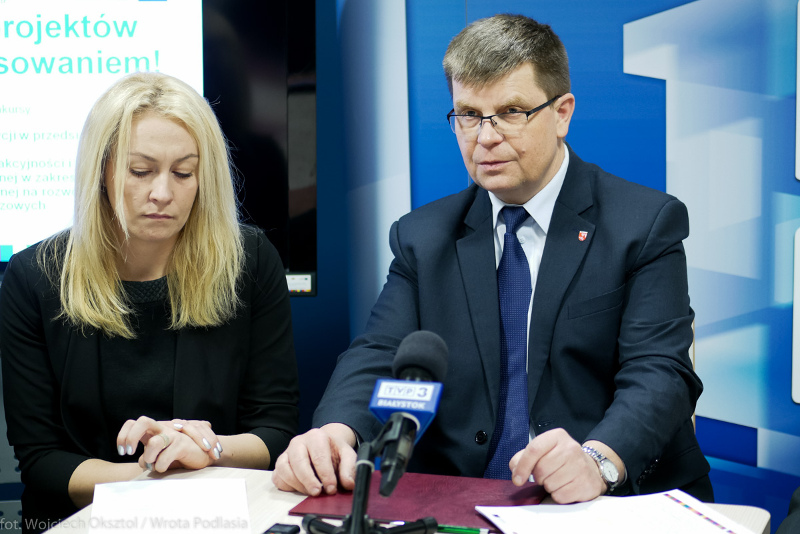 Prawie 40 mln zł dla szkół na nauczanie języków obcych, informatyki czy kreatywnego myślenia