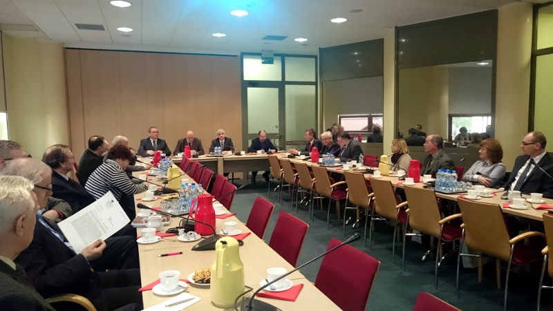 Region:  Mniejszości zaniepokojone aktywnością skrajnej prawicy