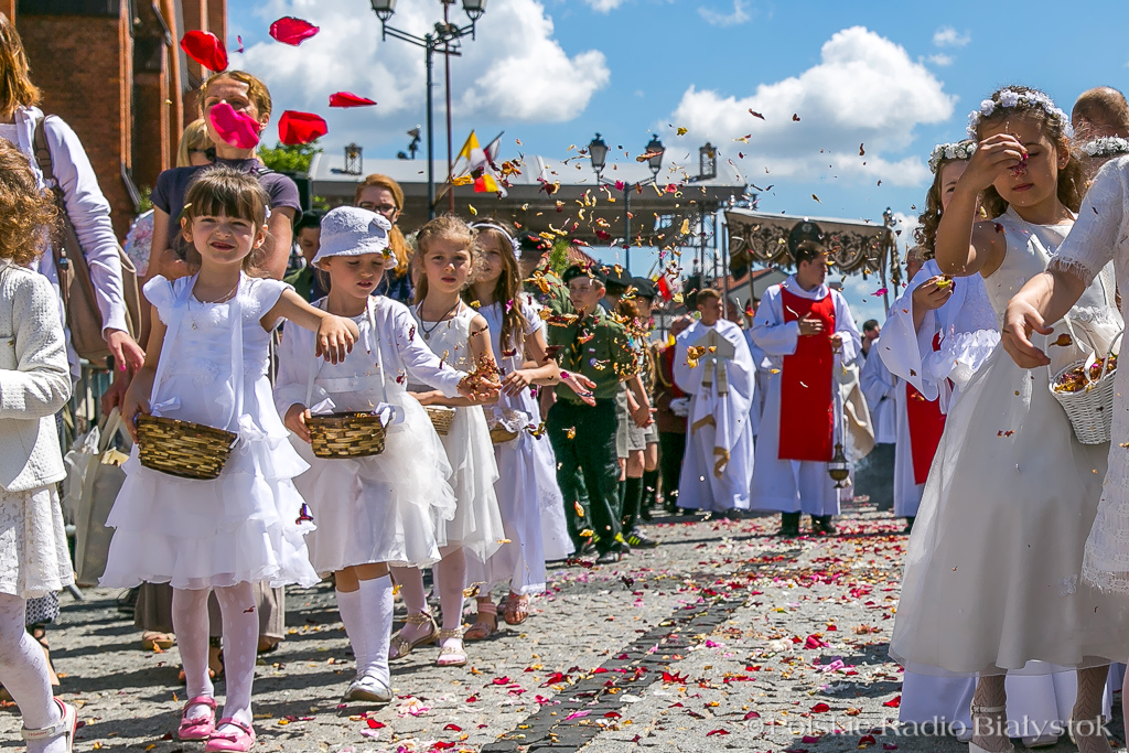 Procesje Bożego Ciała w Podlaskich miastach [zdjęcia, wideo]