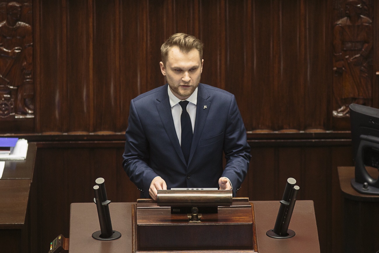 Region:  Akcja informacyjna o referendum ws. lotniska - poseł pyta o finansowanie budowy